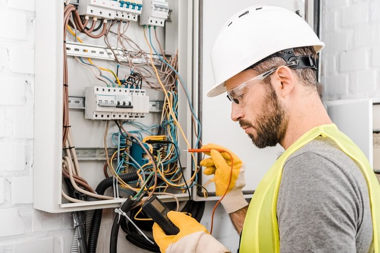 What to Remember When Hiring an Electrician